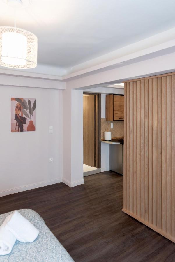 Niki Athens Suites - Cosy Suite In The Historical Center Of Atenas Exterior foto